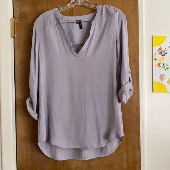 3/$20 Maurices Vneck Pullover Top - Picture 1 of 8